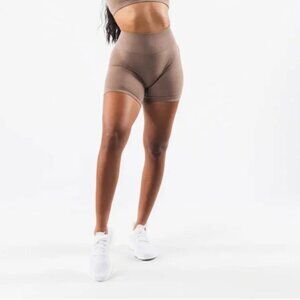 Alphalete Amplify Contour Shorts 5” Mocha Small NWOT